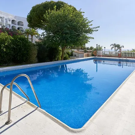 Carabeo 23- Acceso A La Playa Nerja